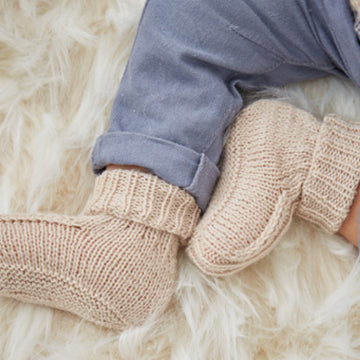 Sirdar Pullover and Socks Knitting Pattern