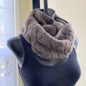 #357 Lara Cowl