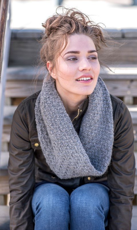 Devora Cowl Knitting Pattern
