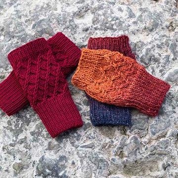 Lang PTO28-16 Wrist Warmers Gloves Knitting Pattern