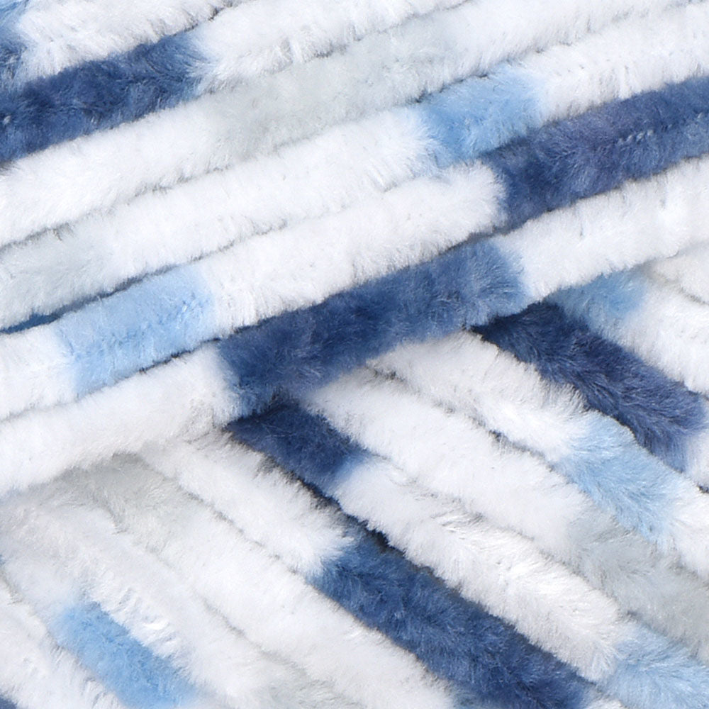 James C. Brett Flutterby Chunky Yarn - Polyester Chunky