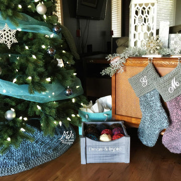 Bulky & Quick Tree Skirt and Stocking Set