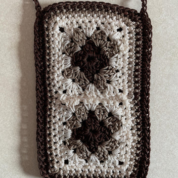 EASY Granny Square Phone Bag