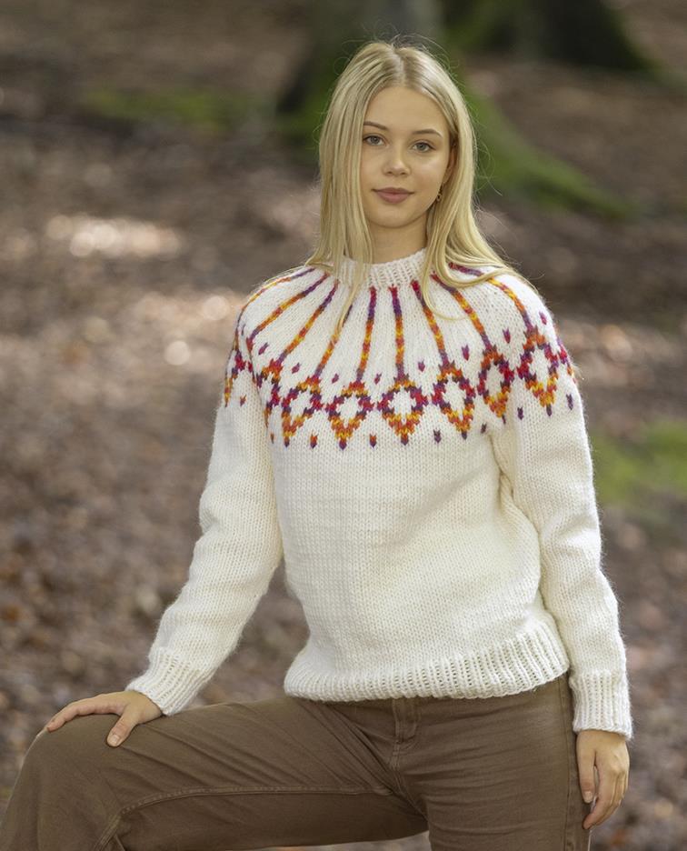 Solis Sweater In White Viking Garn Snorre Naturgarn
