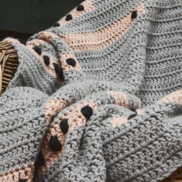 Dot to Dot Lapghan in Lion Brand Hue & Me - M20281-TWH PDF