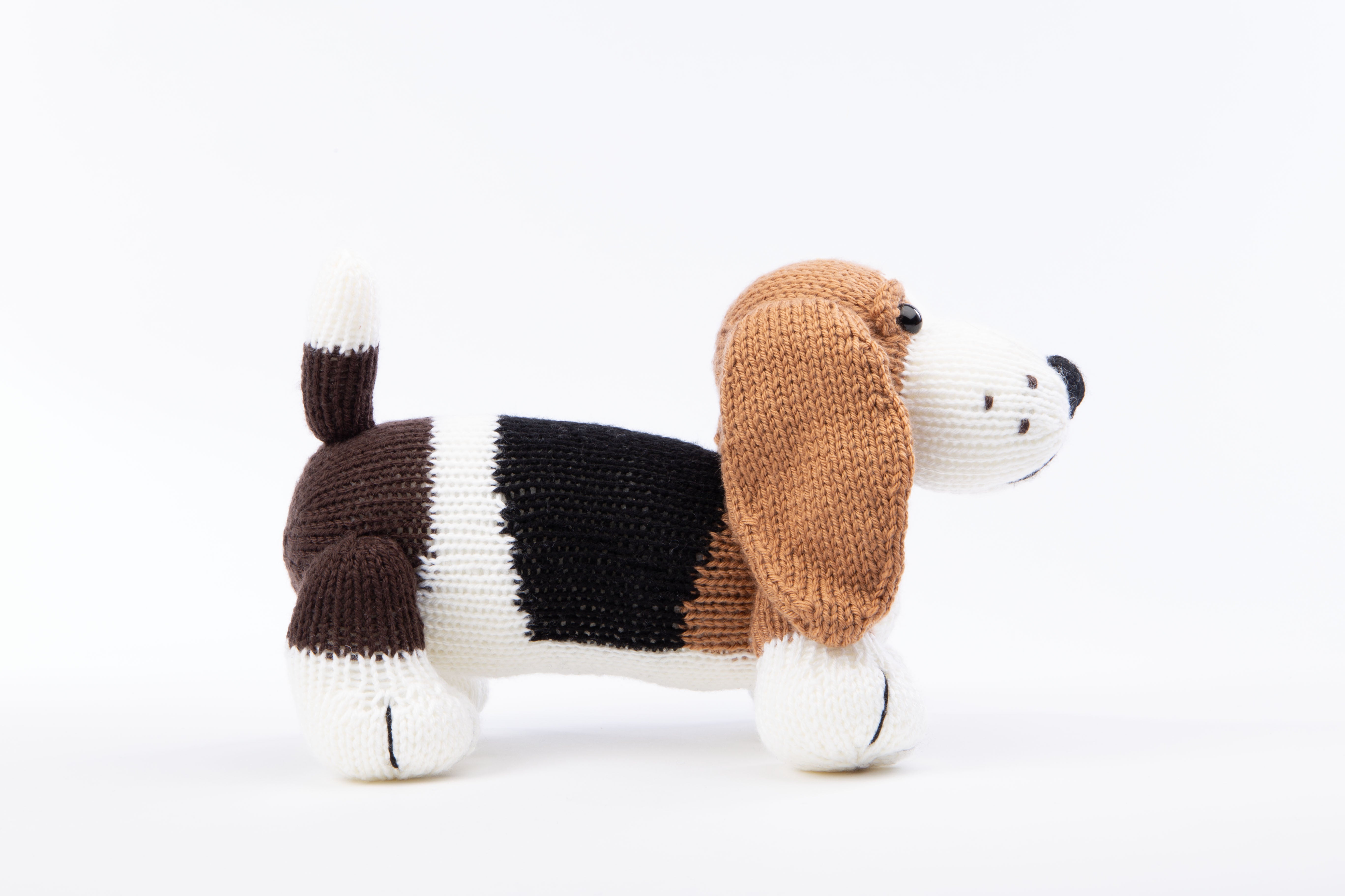 Deramores Herbie the Basset Hound Toy Knitting Pattern