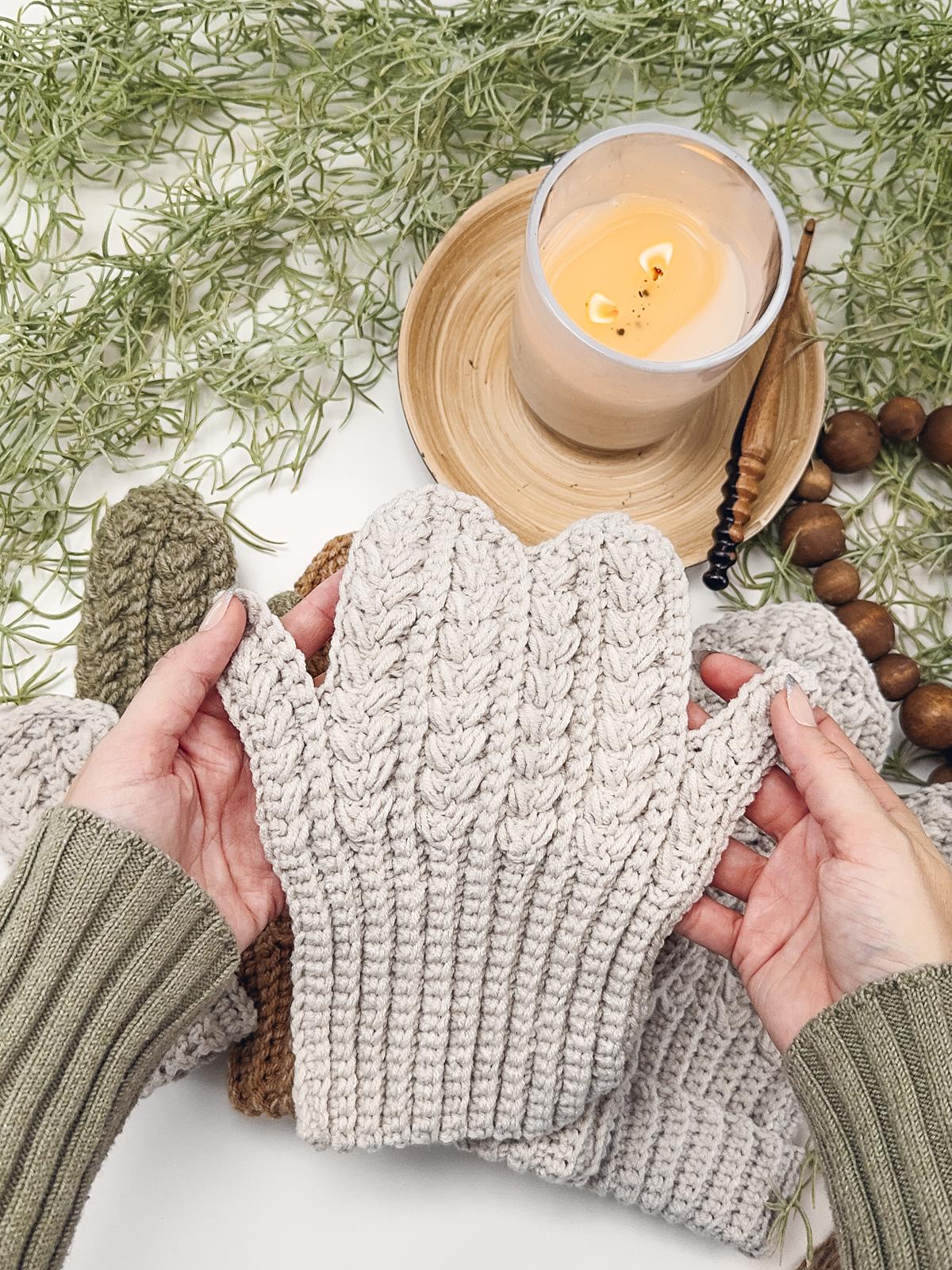 Winter Wheat Flat Mittens