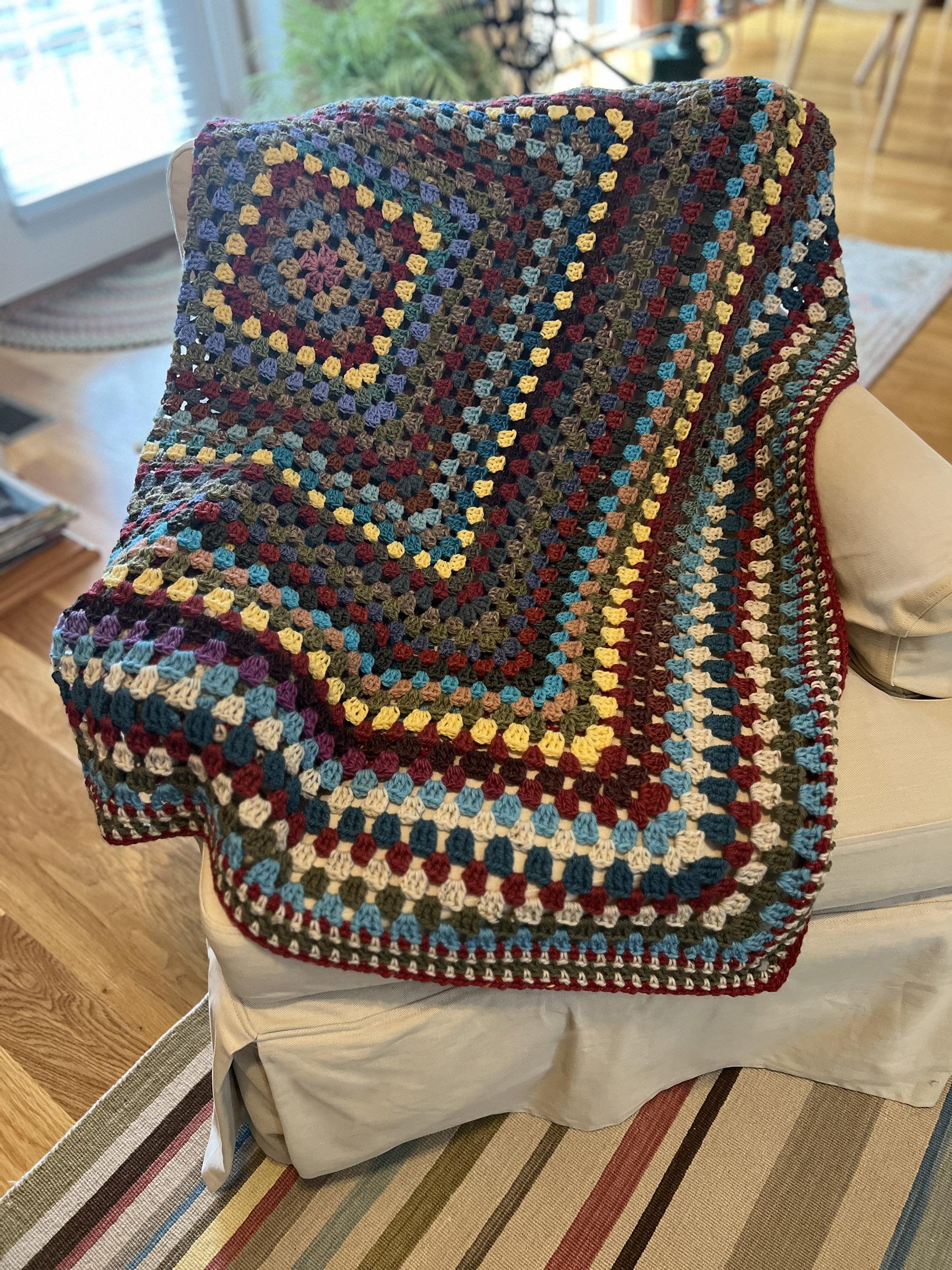 Ripple-Free Lie-Flat Granny Square Blanket