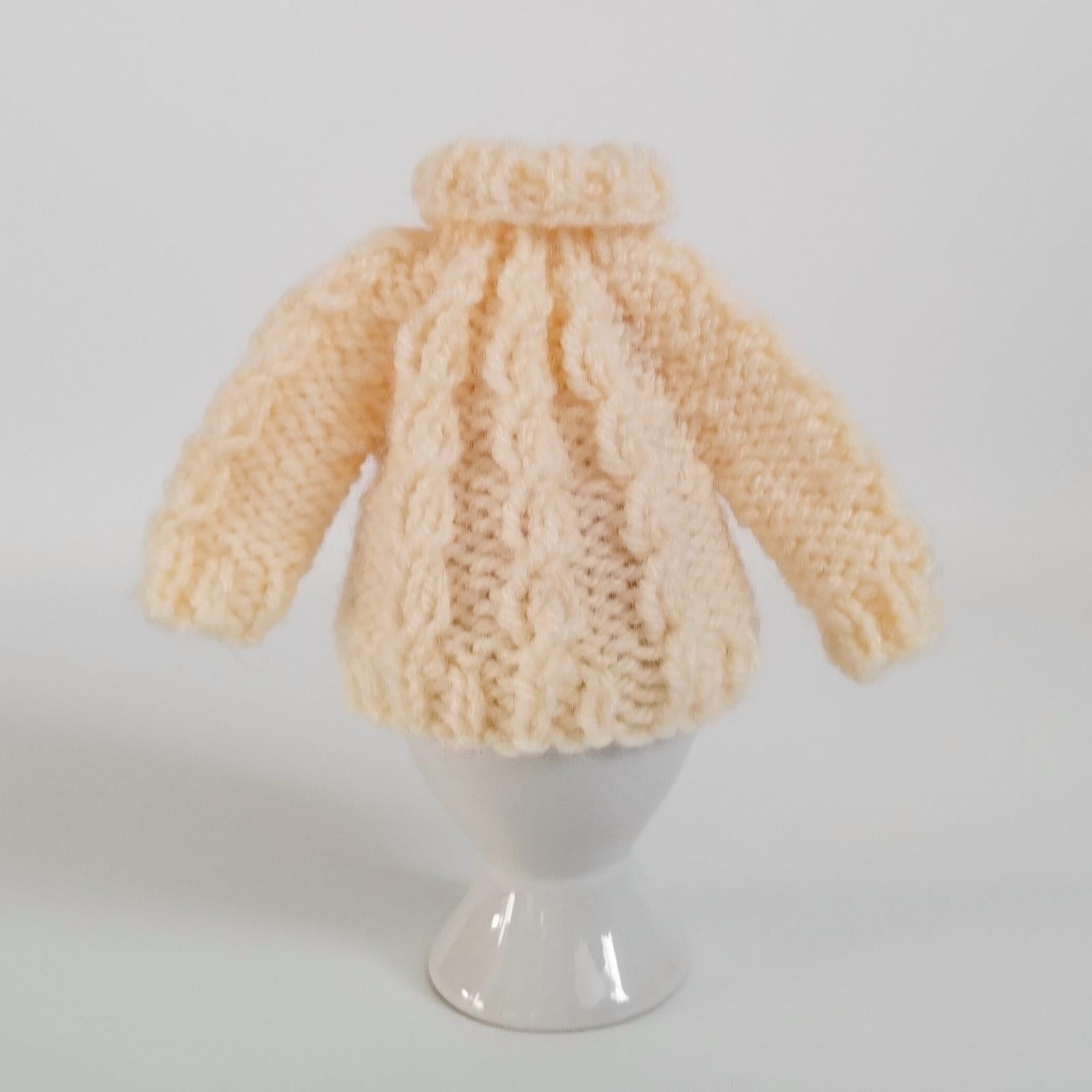Cable Sweater Cosy