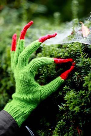 Finger Play Witchy Hand Gloves Knitting Pattern