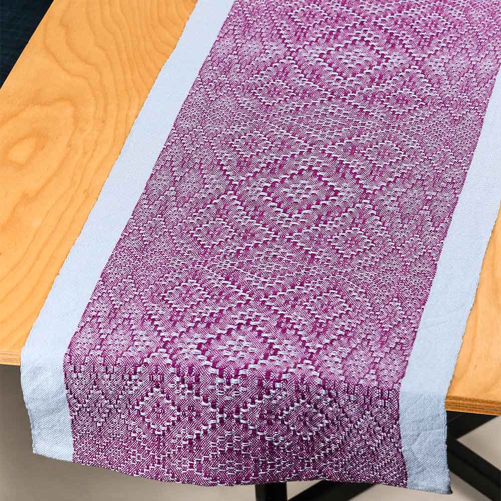 Valley Yarns #300 Lucky Huck Runner