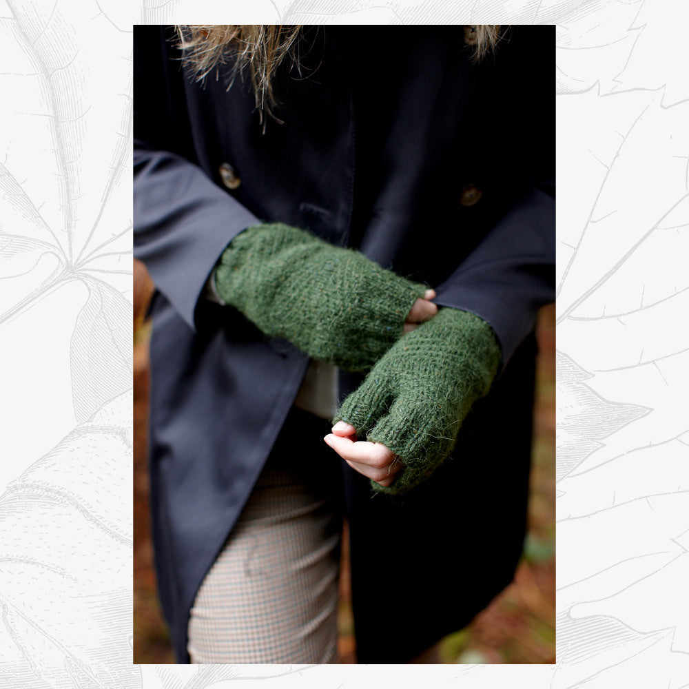 Willow & Lark Zoe Wristwarmers Knitting Pattern