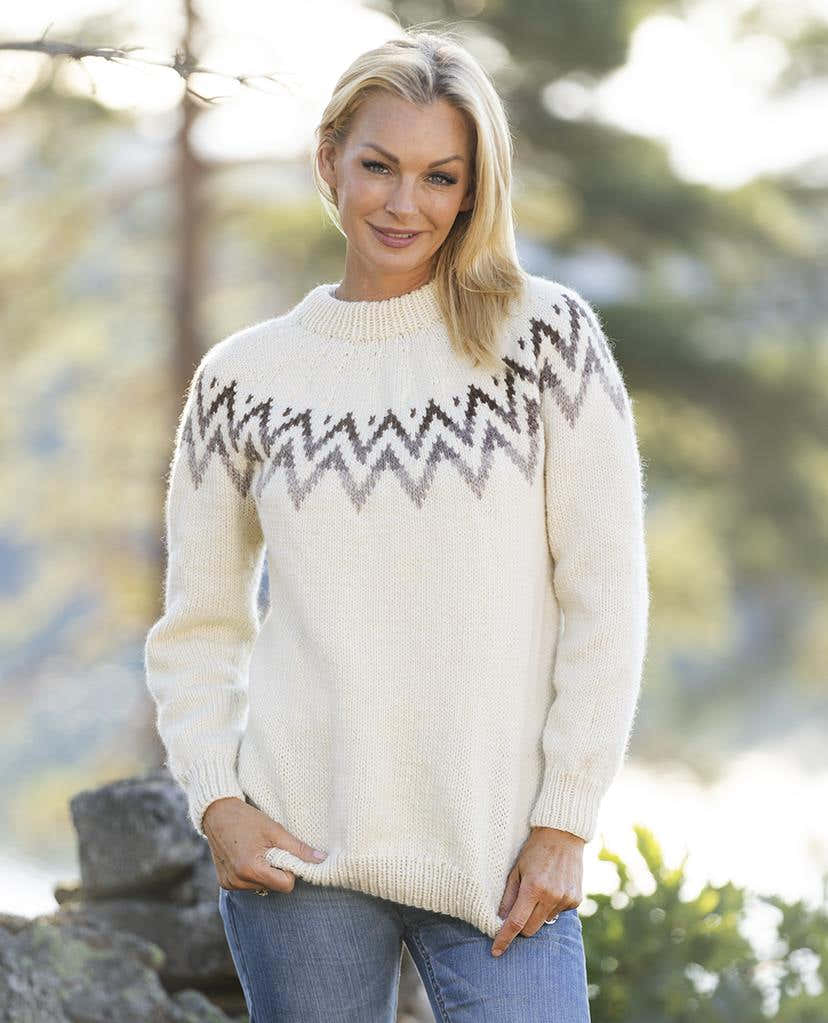 Tonny Sweater (W) in Viking Garn Viking Wool