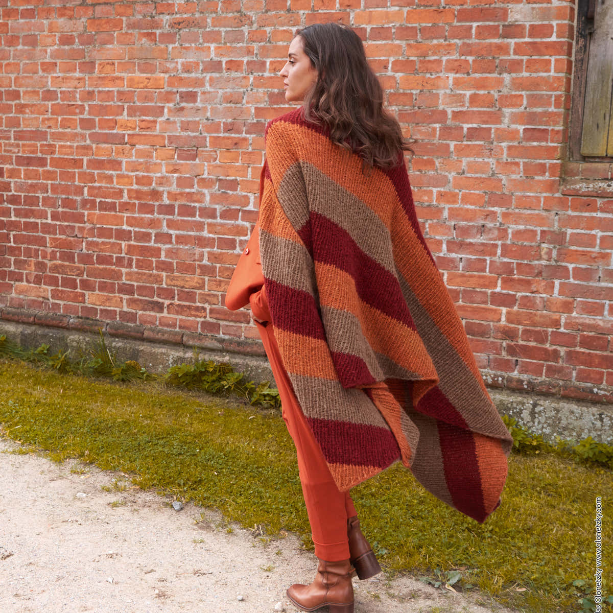 Lana Grossa Stole Wrap Knitting Pattern