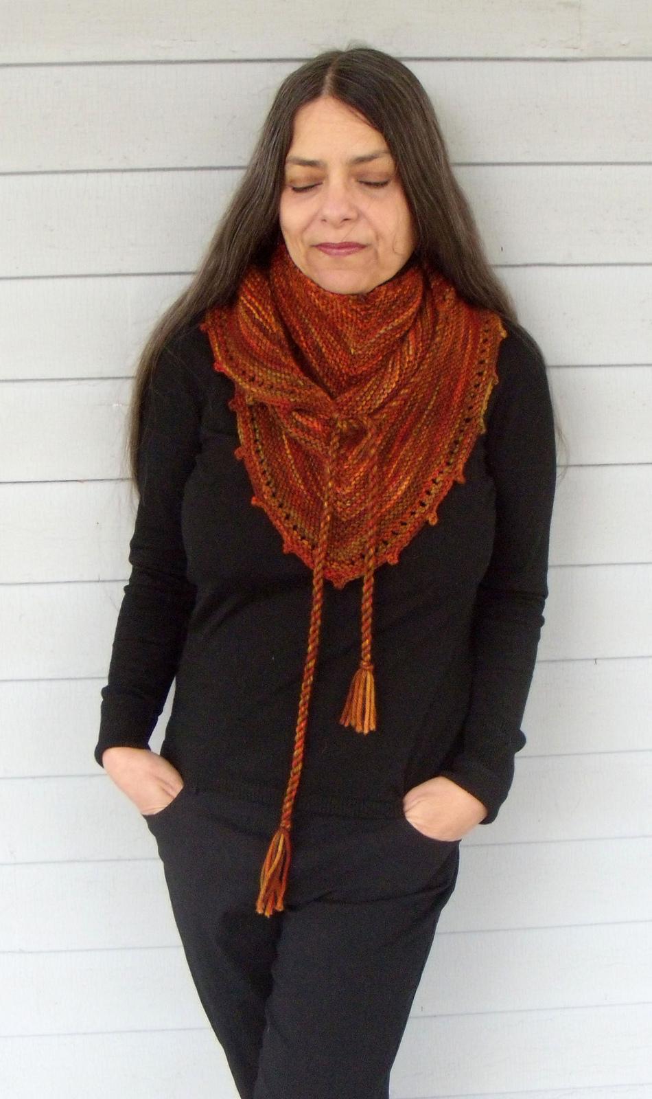 Impari Shawlette