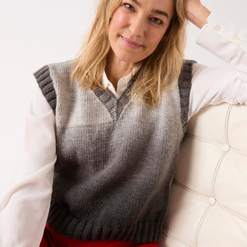Sirdar Vest In Show Pullover in Jewelspun Ombre PDF
