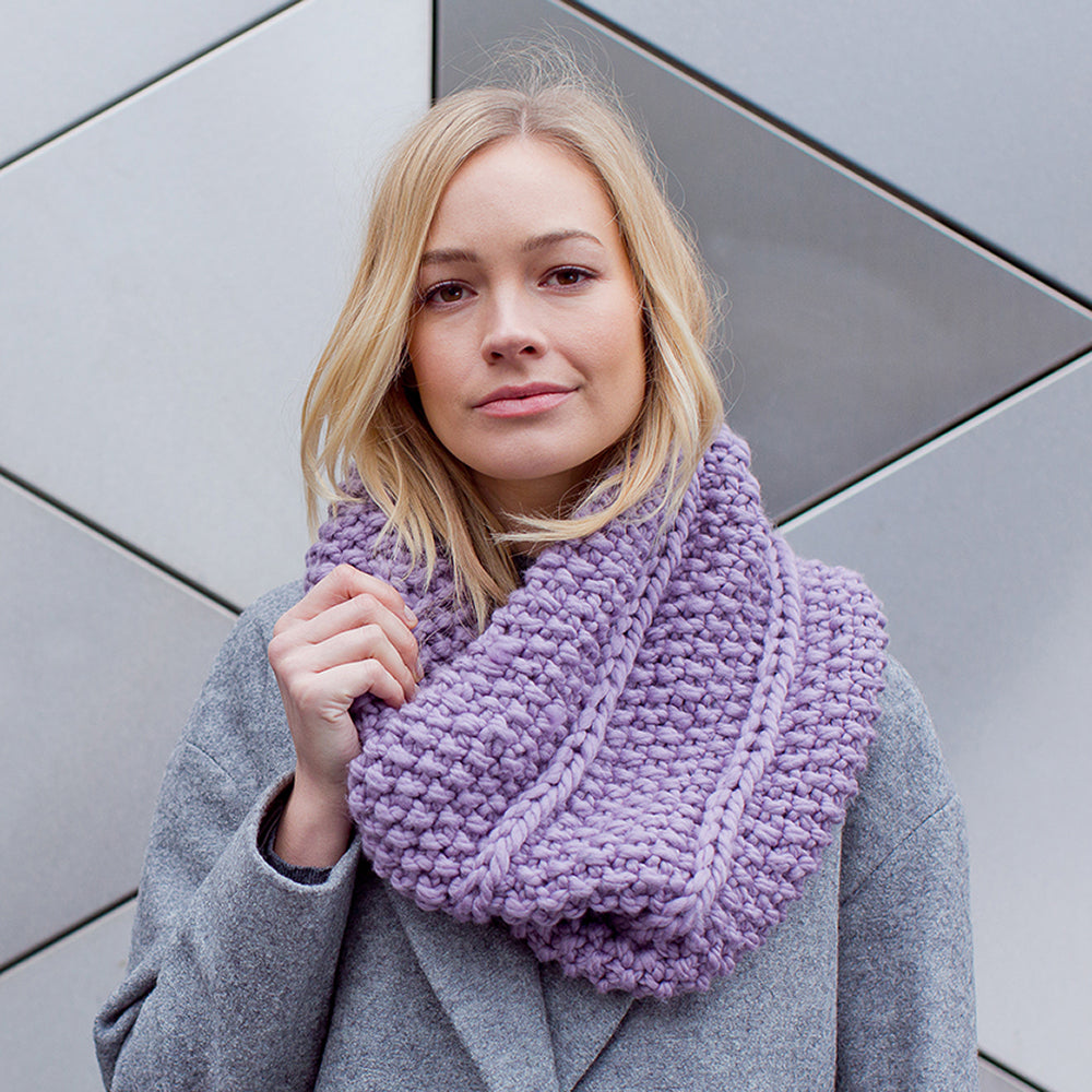 MillaMia Margareta Moss Stitch Cowl Knitting Pattern