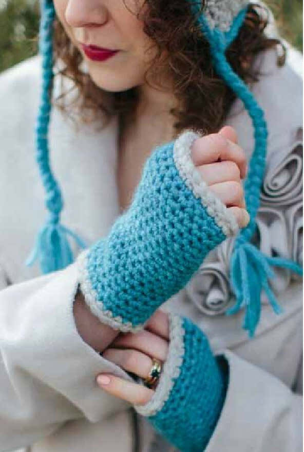 Solstice Sky Duo Hat & Fingerless Mitts in Juniper Moon Farm Stratus