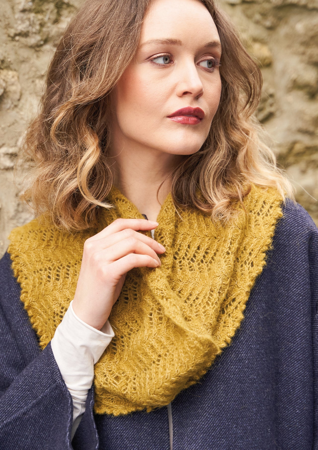 Dusty Cowl in Rowan Alpaca Classic - ZB328-00003-ENPFRP - PDF