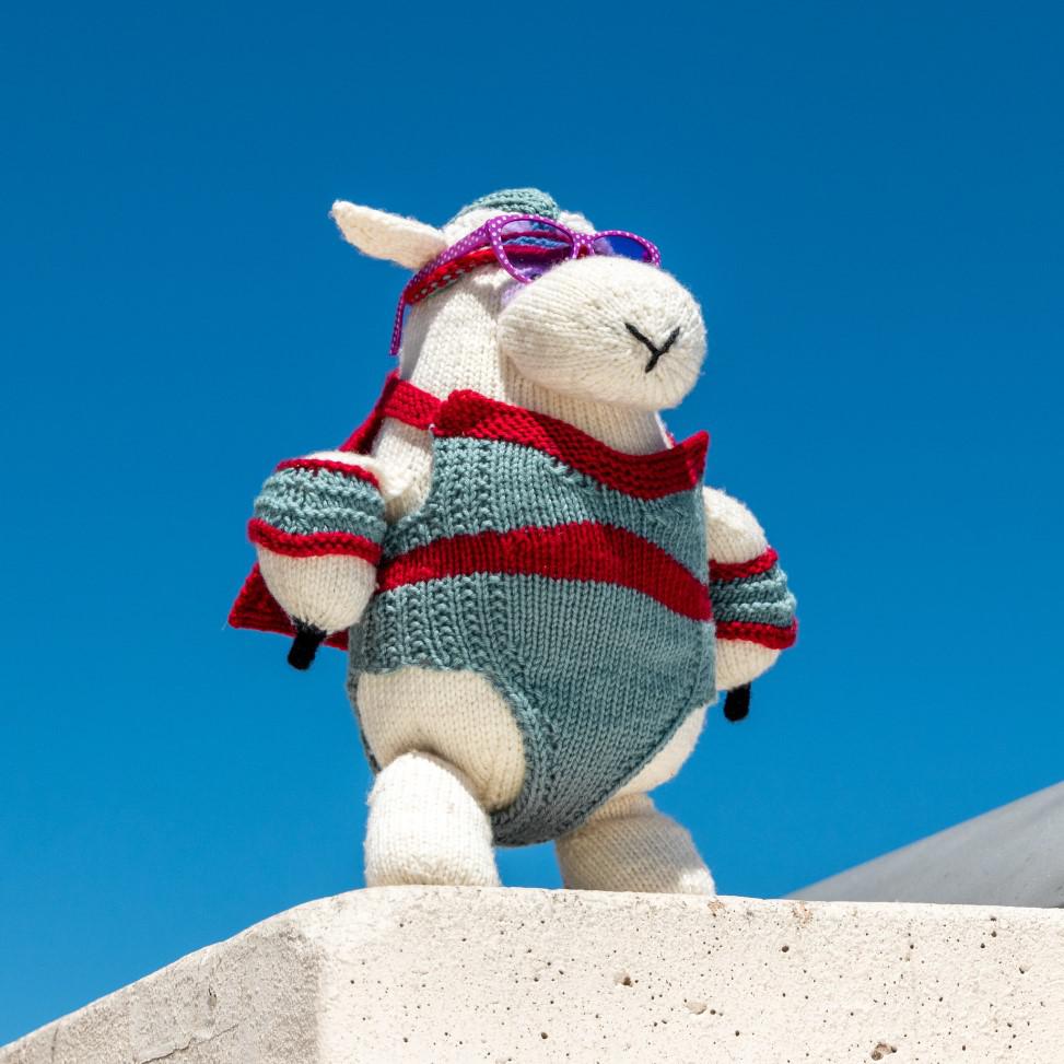 Franklin Habit Dolores Major Mutton Superhero Suit Knitting