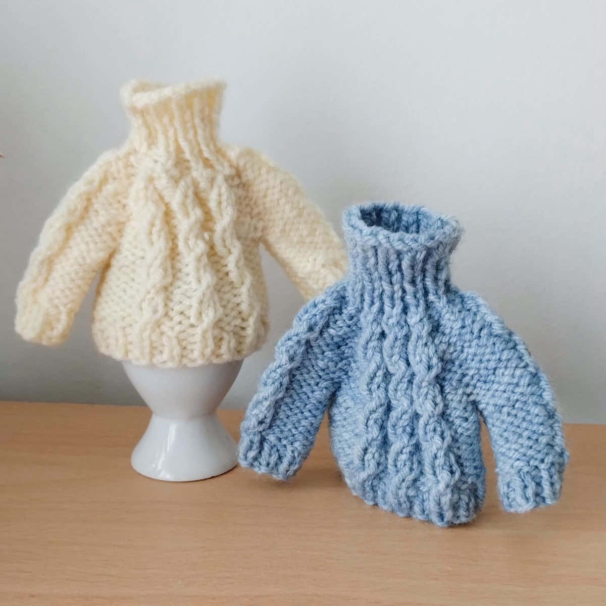 Cable Sweater Cosy