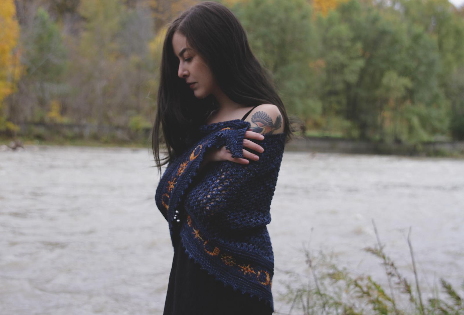 Widdershins Shawl