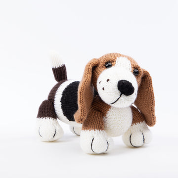 Deramores Herbie the Basset Hound Toy Knitting Pattern