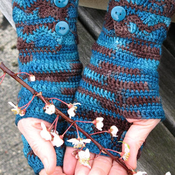 Wavy Mitts & Cap
