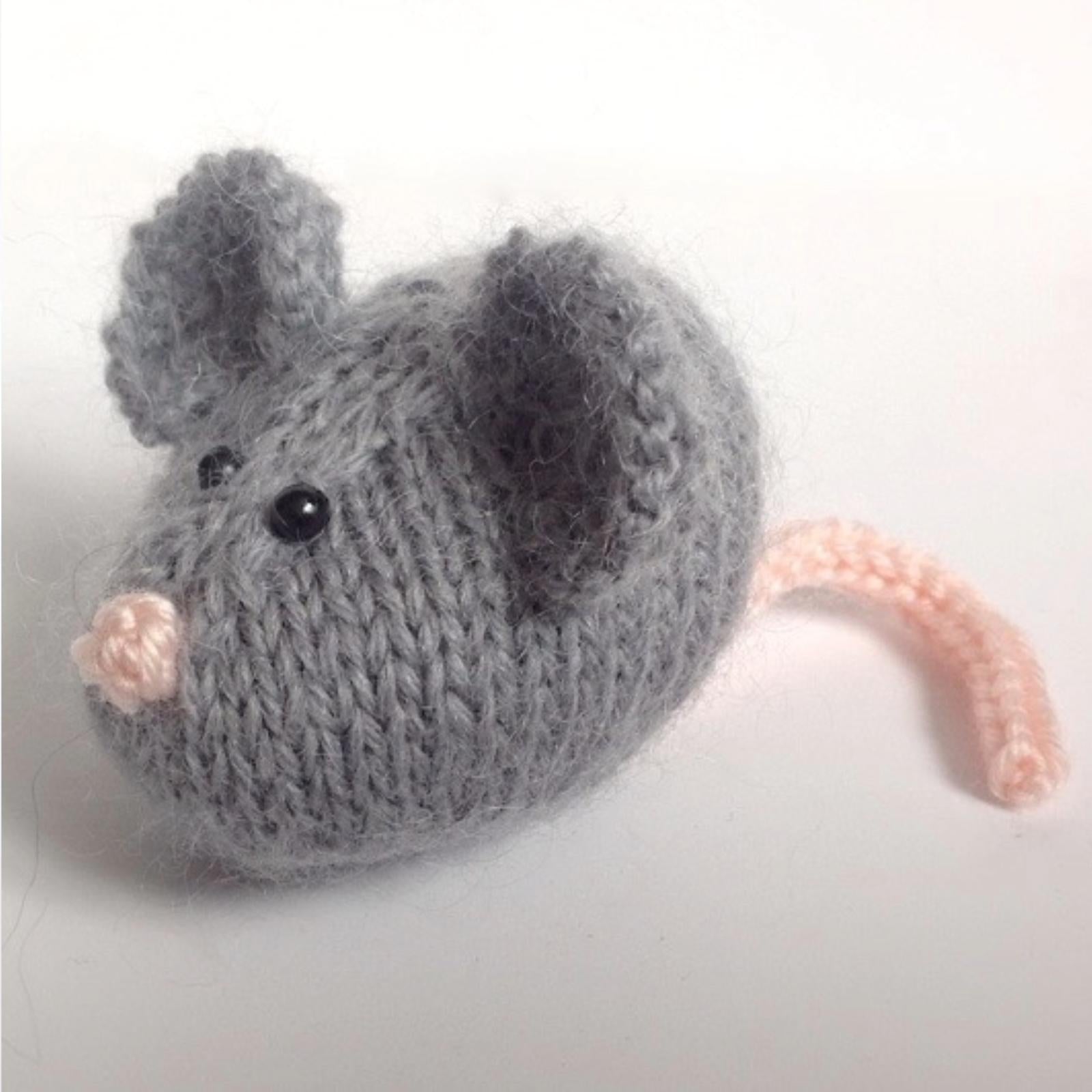 Squeaky Mouse in a Basket