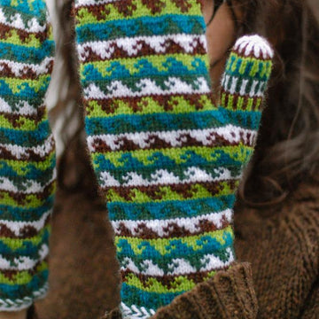 Kanagawa Mittens