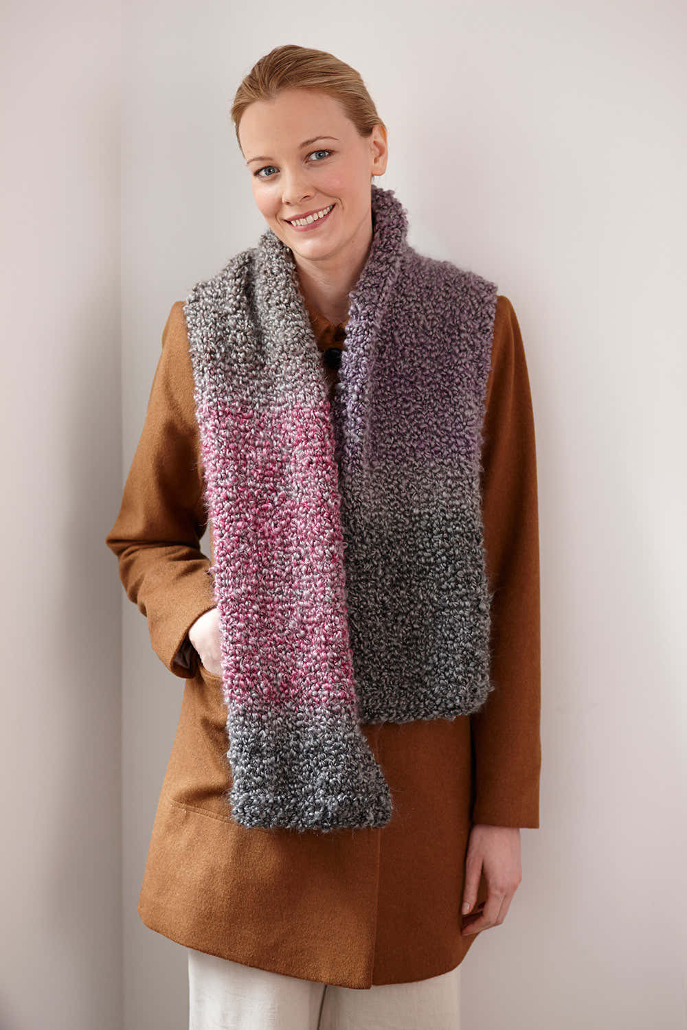 Simple One Ball ScarfÃ‚Â in Lion Brand Homespun Thick & Quick - LB