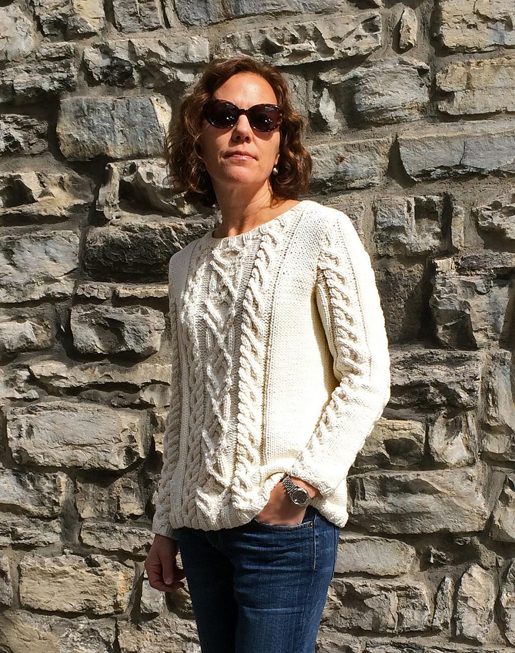 Lariana Cabled Pullover