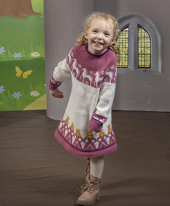 Cassandra Tunic in Viking of Norway Alpaca Storm White/Pink PDF