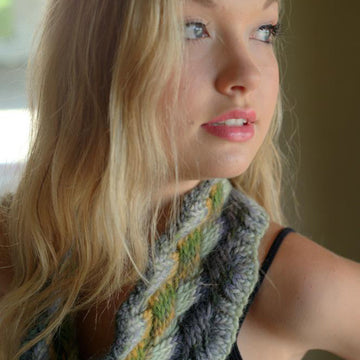Lattice Cable Cowl Knitting Pattern