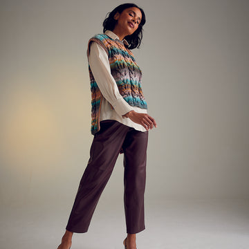 Sirdar 10717 Staghorn Fern Tabard PDF