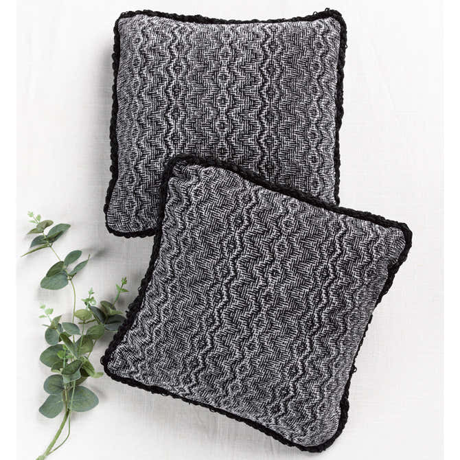 Valley Yarns #200 Shadow Weave Pillows