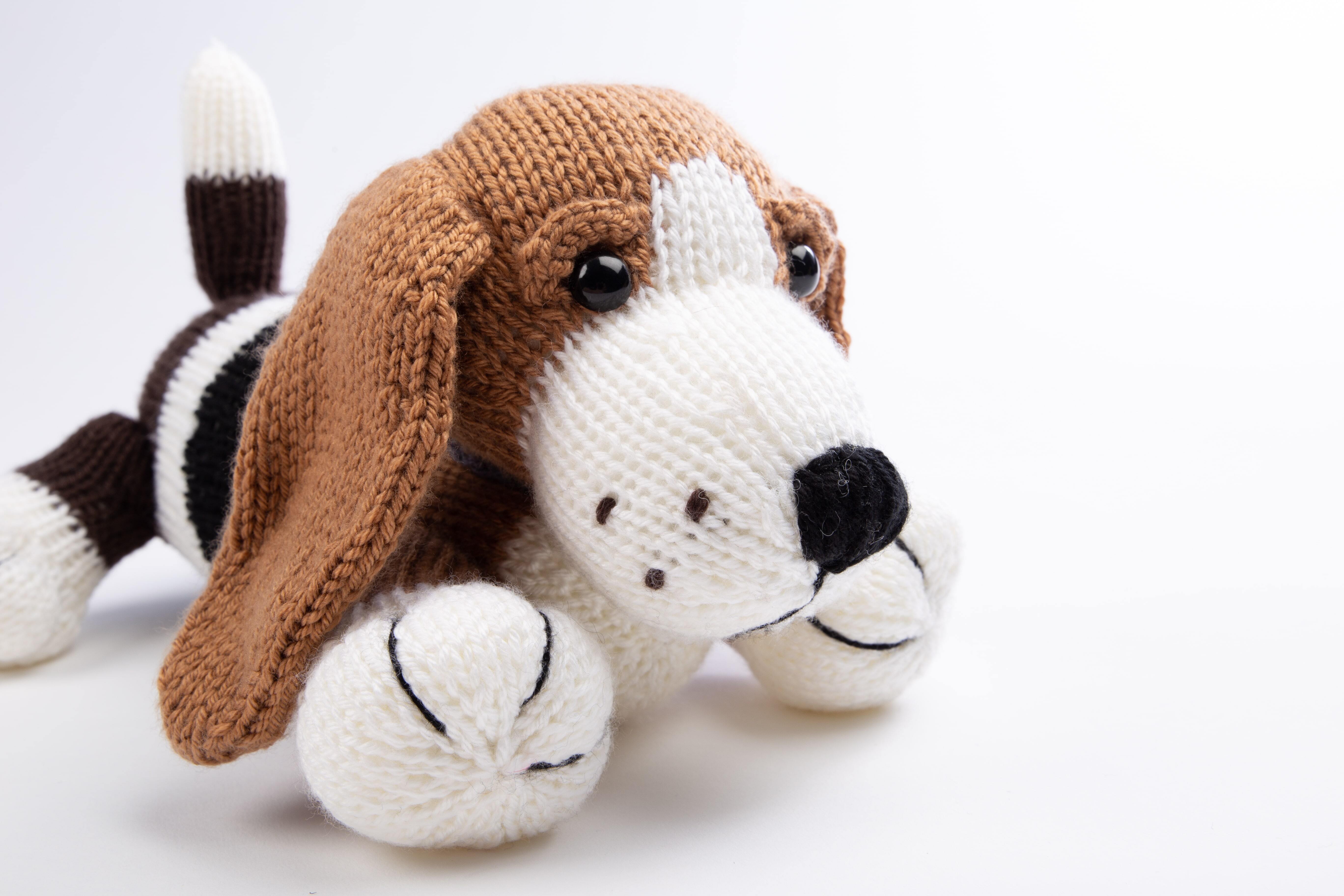 Deramores Herbie the Basset Hound Toy Knitting Pattern