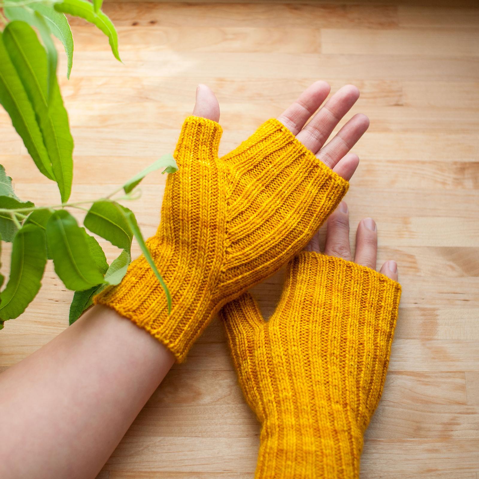 Serviceberry Mitts