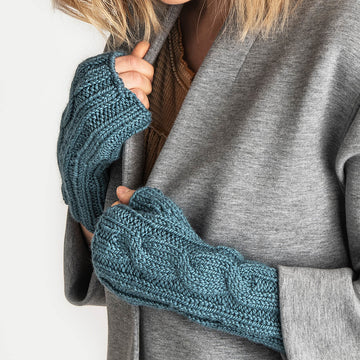 Blue Sky Fibers Extra Cable Mitts PDF