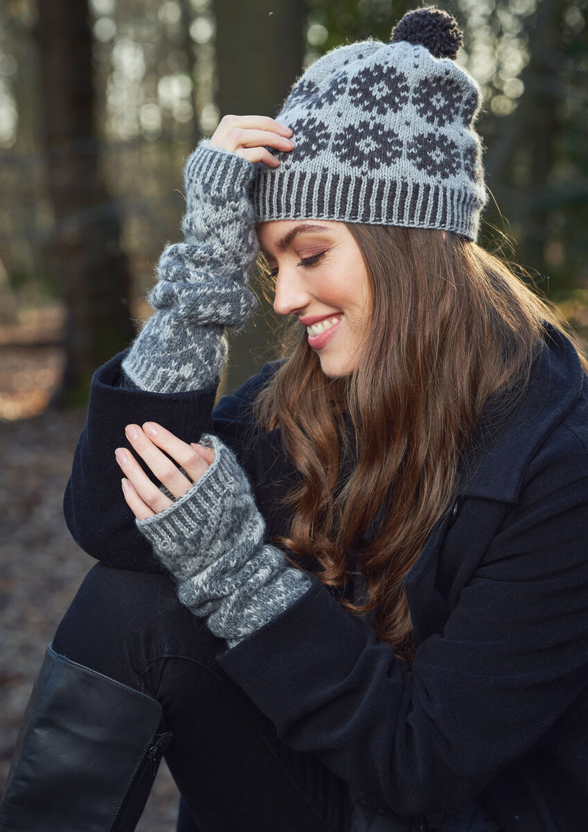 Rowan Daystar Hat Knitting Pattern