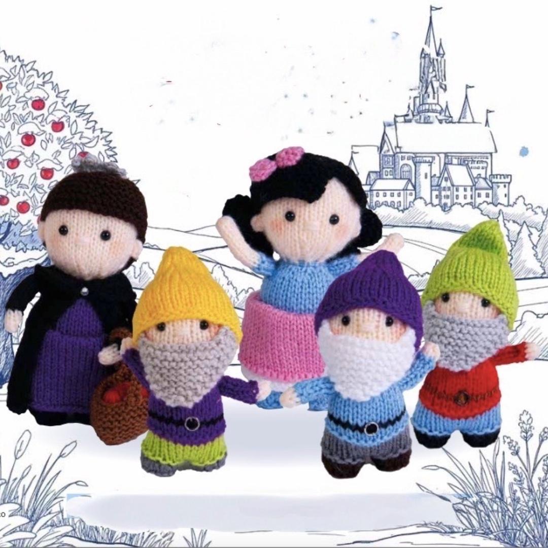 Snow White Pantomime Dolls