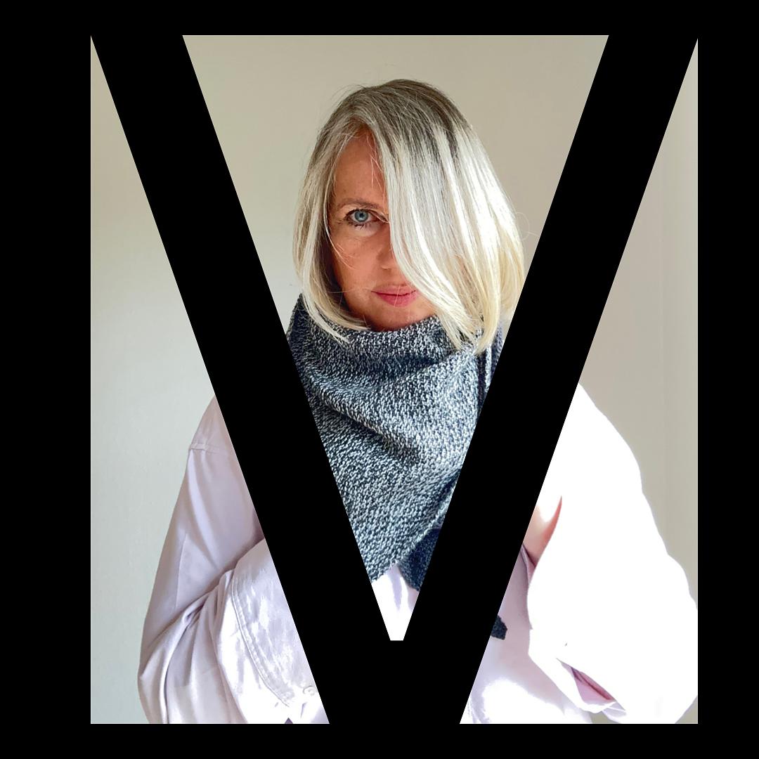 V