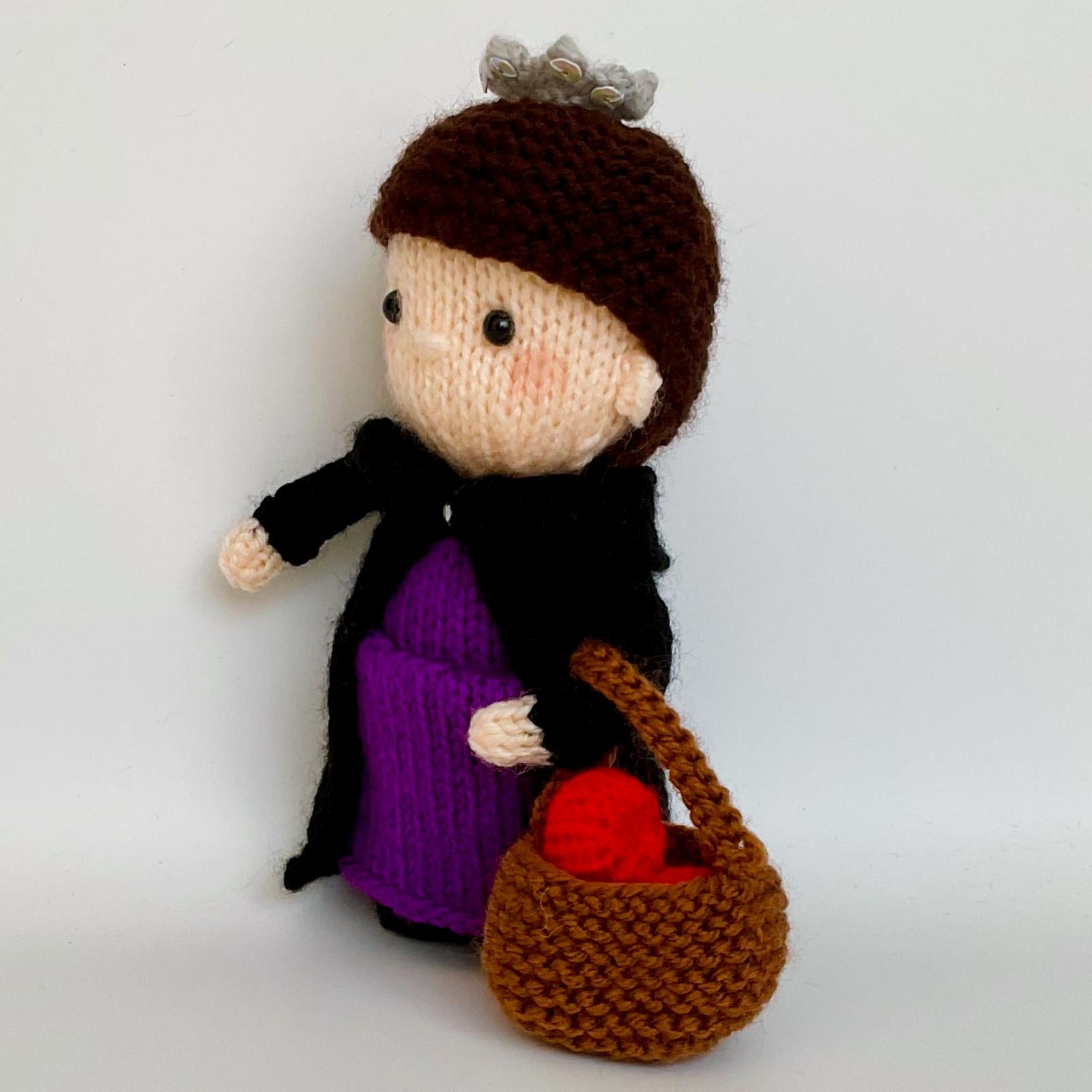 Snow White Pantomime Dolls