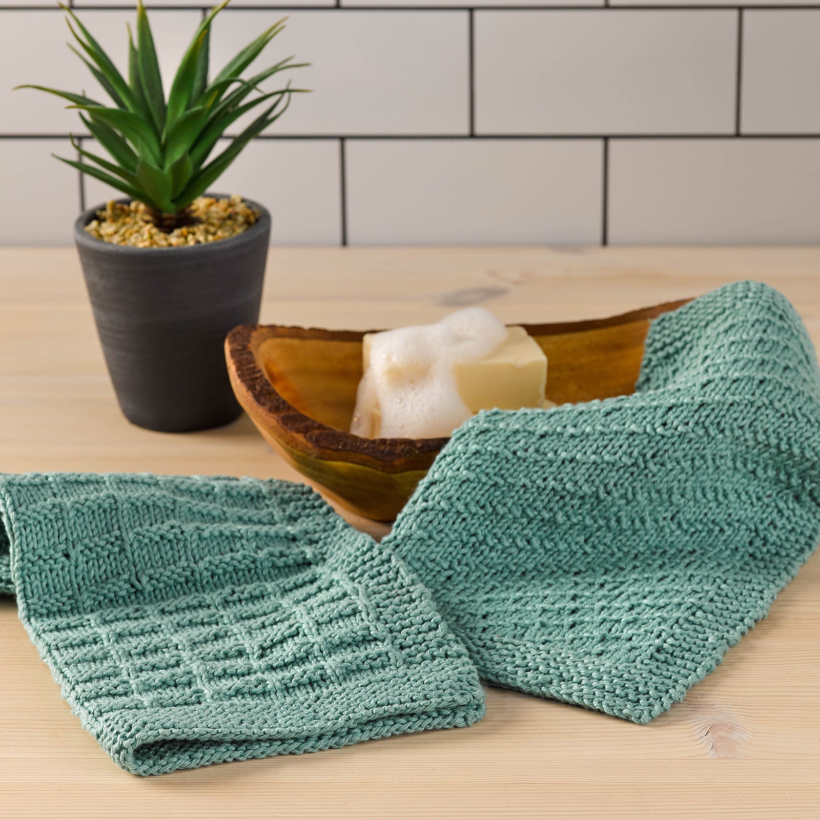 Valley Yarns Distylium Knitting Pattern