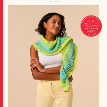 Crescent Glow Knitting Shawl in Sirdar Jewelspun Ombre - 10926 PDF