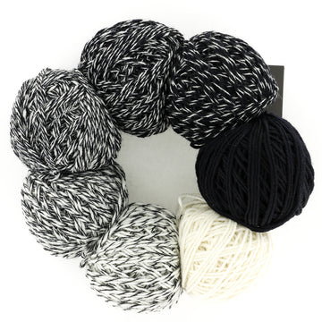 Black/White (2417)