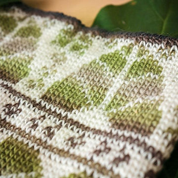 Monstera Crochet Cowl