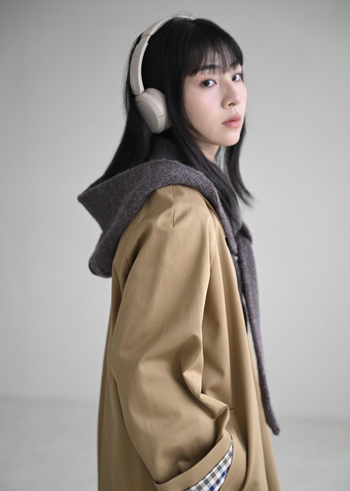 Avely Hood