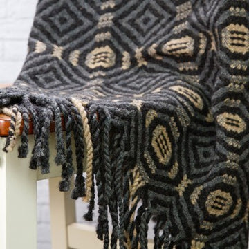 Valley Yarns #81 Labyrinth Lap Robe