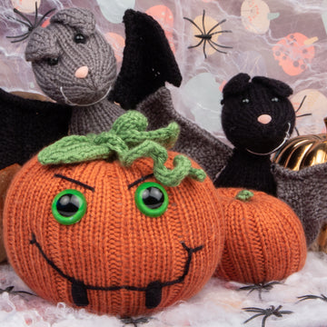 Deramores Bats and Pumpkins Toy Knitting Pattern